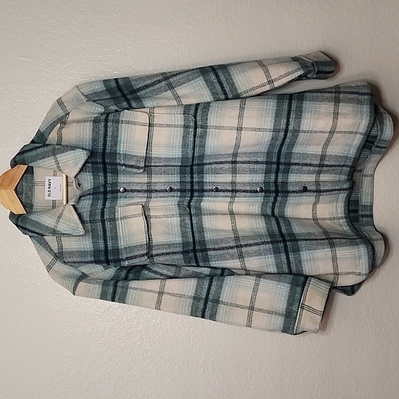 Old Navy Transitional Plaid Utility Shacket - Picture 1 of 14
